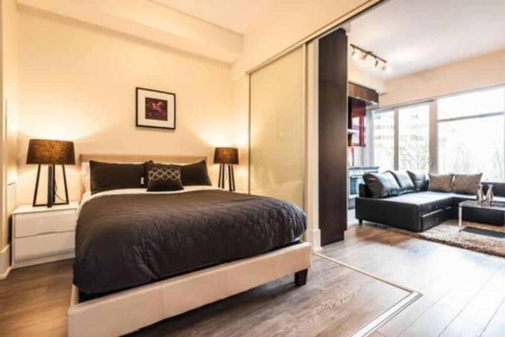 Metropolis Loft - Cn Tower Apartment Toronto Bagian luar foto