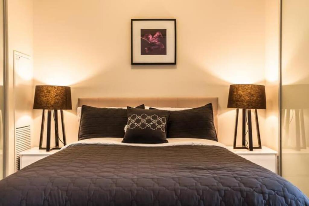 Metropolis Loft - Cn Tower Apartment Toronto Bagian luar foto