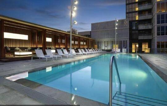 Metropolis Loft - Cn Tower Apartment Toronto Bagian luar foto